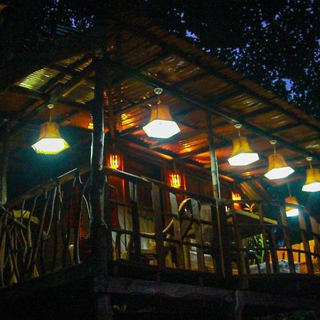 Experience The Comforts Of An Amazing Treehouse Sigiriya Dış mekan fotoğraf